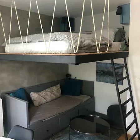 Birch On Main Square Apartament